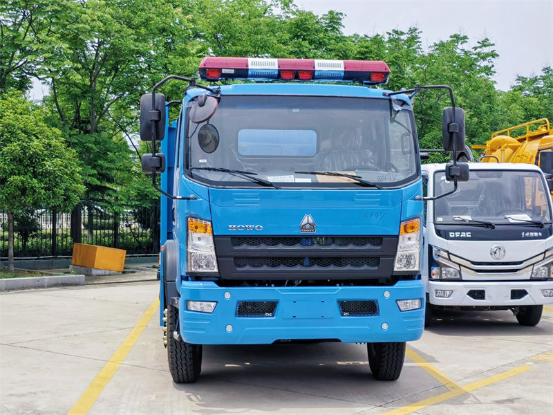 Howo light duty fire water truck