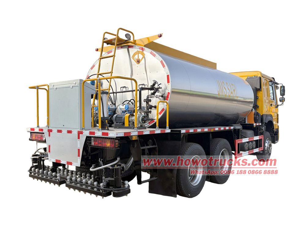 howo asphalt distributor truck