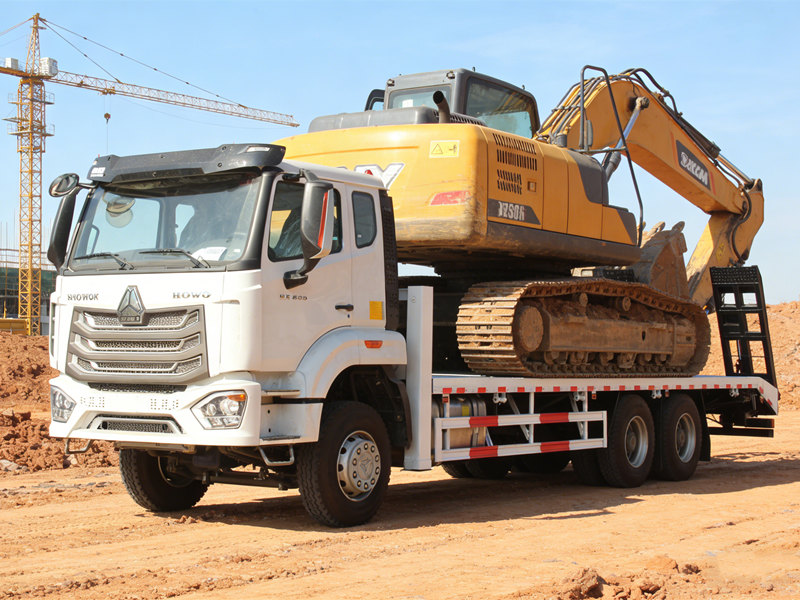 HOWO self loader flatbed truck applications