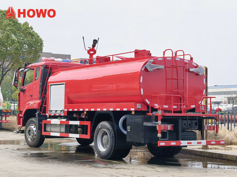 HOWO 4x2 water tank fire truck