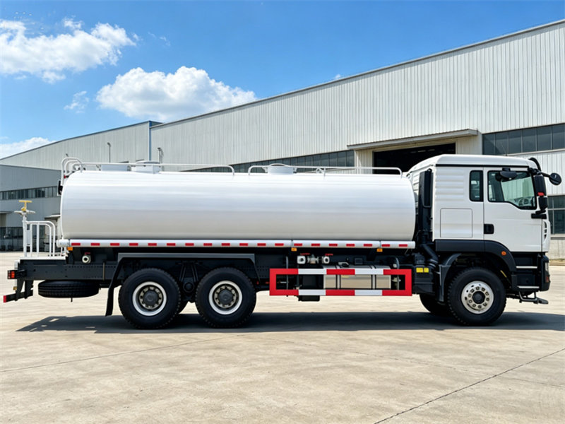 HOWO TX 20000L water tank truck HOWO TX 20000L water tank truck