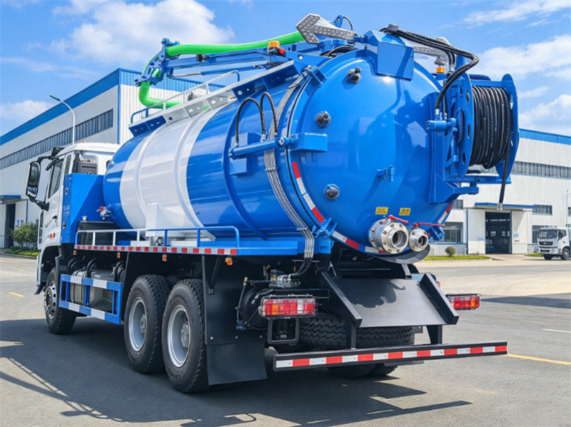 Howo 16000L sewage vacuum tank truck Howo 16000L sewage vacuum tank truck